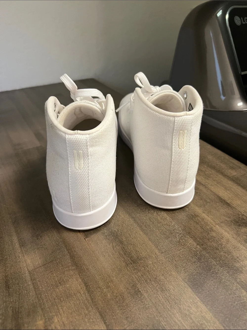 NOBULL White High-Top Canvas Sneakers mens 7 woman’s 8.5 never worn outside